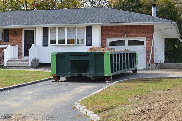 the process for scheduling a rental with residential dumpsters involves choosing a size, requesting a quote, and setting a drop-off and pick-up time